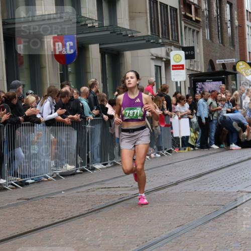13.09.2026 - 21. swb-Marathon Bremen Strokosch-Dieckow http://msf.ph/oto/10390795 13.09.2026 13:04:11 Ziel 650, 744, 1223, 1224, 1860, 2207, 2956, 3284, 4239, 7871, 8701, 8936, 9070, 13034, 895, 2094, 2889, 3424, 3500, 4110, 4236, 6815, 9061, 9129, 9544, 9642, 9813 meine-sportfotos.de