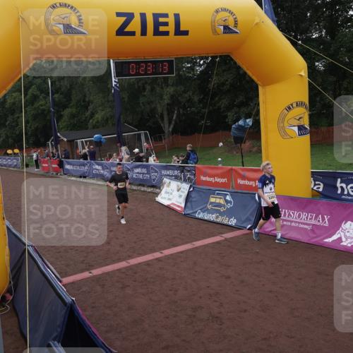 13.09.2026 - Airport Race Dennis Weichert http://msf.ph/oto/10390830 13.09.2026 10:23:47 Ziel 4005, 5203, 5466 meine-sportfotos.de