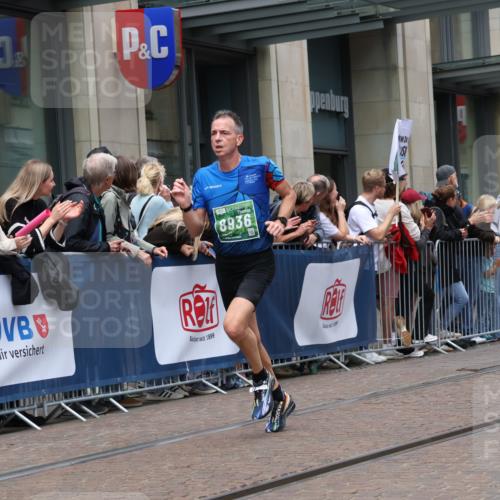 13.09.2026 - 21. swb-Marathon Bremen Strokosch-Dieckow http://msf.ph/oto/10390846 13.09.2026 13:04:18 Ziel 744, 1223, 1224, 1712, 1860, 2207, 2956, 5283, 7871, 8701, 8936, 9070, 13034, 650, 895, 2094, 3284, 3424, 4110, 4236, 4239, 6815, 9061, 9129, 9544, 9813 meine-sportfotos.de