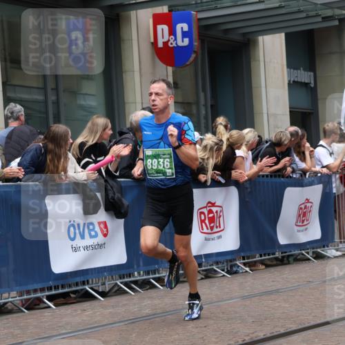 13.09.2026 - 21. swb-Marathon Bremen Strokosch-Dieckow http://msf.ph/oto/10390850 13.09.2026 13:04:18 Ziel 744, 1223, 1224, 1712, 1860, 2207, 2956, 5283, 7871, 8701, 8936, 9070, 13034, 650, 895, 2094, 3284, 3424, 4110, 4236, 4239, 6815, 9061, 9129, 9544, 9813 meine-sportfotos.de