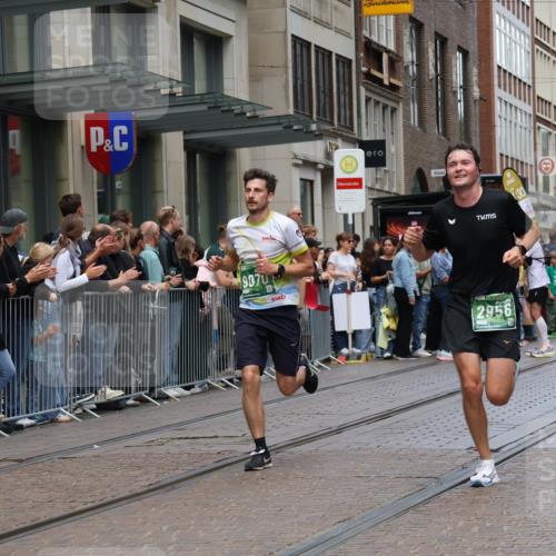 13.09.2026 - 21. swb-Marathon Bremen Strokosch-Dieckow http://msf.ph/oto/10390881 13.09.2026 13:04:24 Ziel 744, 1223, 1224, 1712, 2207, 2646, 2956, 5283, 5674, 7538, 7814, 8054, 8701, 8936, 9070, 9306, 9689, 13034, 13187, 650, 1860, 3284, 3424, 4110, 4239, 6815, 7871, 9544, 9813 meine-sportfotos.de