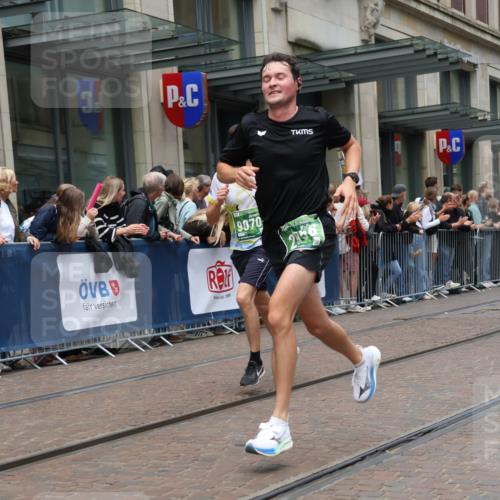 13.09.2026 - 21. swb-Marathon Bremen Strokosch-Dieckow http://msf.ph/oto/10390896 13.09.2026 13:04:26 Ziel 1223, 1224, 1712, 2207, 2646, 2956, 5283, 5674, 6708, 7538, 7814, 8054, 8701, 8936, 9070, 9306, 9495, 9689, 13034, 13187, 650, 744, 1860, 3284, 3424, 4110, 4239, 6815, 7871, 9813 meine-sportfotos.de