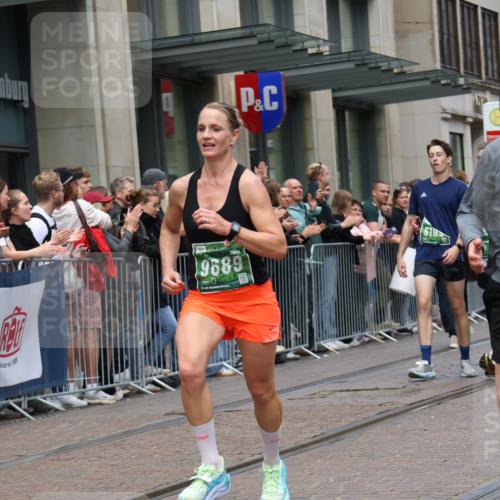 13.09.2026 - 21. swb-Marathon Bremen Strokosch-Dieckow http://msf.ph/oto/10390971 13.09.2026 13:04:36 Ziel 1336, 1712, 2646, 3196, 5283, 5674, 6708, 7538, 7814, 8054, 9070, 9306, 9495, 9689, 13187, 650, 744, 1223, 1224, 1860, 2207, 2956, 3284, 4239, 7871, 8701, 8936, 9070, 13034 meine-sportfotos.de