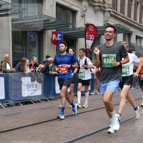 13.09.2026 - 21. swb-Marathon Bremen Strokosch-Dieckow http://msf.ph/oto/10391041 13.09.2026 13:04:43 Ziel 1336, 1822, 2297, 2646, 3196, 4729, 5674, 6708, 7102, 7538, 7814, 8054, 9306, 9495, 9689, 13187, 744, 1223, 1224, 1712, 1860, 2207, 2956, 5283, 7871, 8701, 8936, 9070, 13034 meine-sportfotos.de