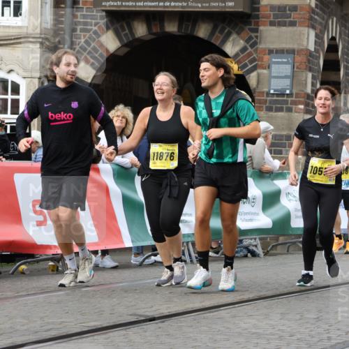 13.09.2026 - 21. swb-Marathon Bremen Strokosch-Dieckow http://msf.ph/oto/10391045 13.09.2026 11:14:57 Ziel 10303, 10519, 10705, 10722, 11041, 11097, 11098, 11140, 11186, 11408, 12112, 12431, 10325, 10605, 11694, 11810, 11990, 12110, 12333 meine-sportfotos.de