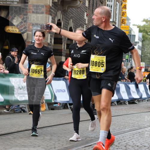 13.09.2026 - 21. swb-Marathon Bremen Strokosch-Dieckow http://msf.ph/oto/10391062 13.09.2026 11:14:58 Ziel 10519, 10705, 10722, 11097, 11098, 11186, 11408, 12112, 12431, 10325, 11694, 11810, 11990, 12110, 12333 meine-sportfotos.de