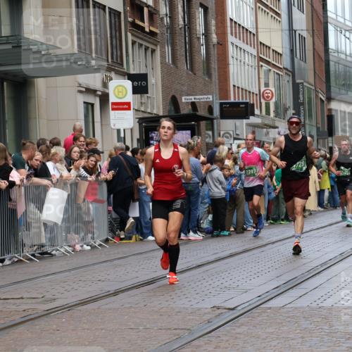 13.09.2026 - 21. swb-Marathon Bremen Strokosch-Dieckow http://msf.ph/oto/10391063 13.09.2026 13:04:47 Ziel 1336, 1822, 2297, 3196, 4025, 4729, 5674, 6708, 7102, 7538, 8054, 9306, 9495, 744, 1223, 1224, 1712, 1860, 2207, 2646, 2956, 5283, 5674, 7814, 8701, 8936, 9070, 9689, 13034, 13187 meine-sportfotos.de