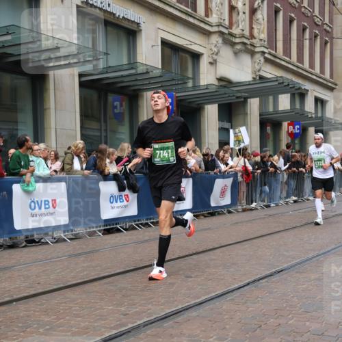 13.09.2026 - 21. swb-Marathon Bremen Strokosch-Dieckow http://msf.ph/oto/10391213 13.09.2026 13:05:15 Ziel 439, 1301, 1562, 1879, 3242, 3271, 3365, 5092, 5199, 5725, 6579, 7141, 1336, 1822, 2297, 3196, 4025, 4729, 6708, 7102, 9273, 9495 meine-sportfotos.de