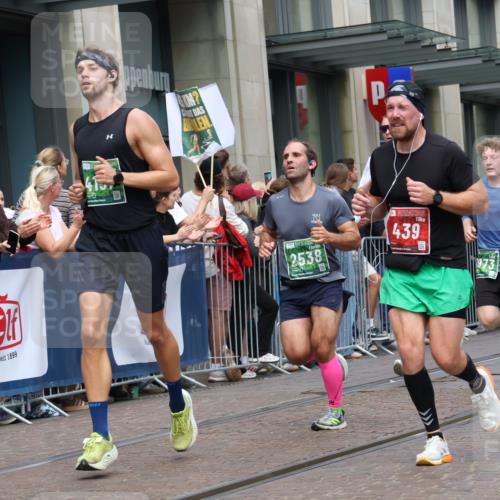 13.09.2026 - 21. swb-Marathon Bremen Strokosch-Dieckow http://msf.ph/oto/10391250 13.09.2026 13:05:30 Ziel 1017, 1301, 1562, 1745, 1879, 2538, 3242, 3520, 4157, 4712, 6025, 6058, 7399, 8334, 8706, 8877, 8973, 9010, 9918, 439, 1822, 3242, 3271, 3365, 4025, 5092, 5199, 5725, 6579, 7102, 7141, 9273 meine-sportfotos.de
