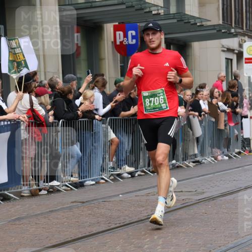 13.09.2026 - 21. swb-Marathon Bremen Strokosch-Dieckow http://msf.ph/oto/10391269 13.09.2026 13:05:34 Ziel 681, 1017, 1301, 1745, 1879, 2538, 3297, 3520, 4157, 4712, 5803, 6025, 6058, 7399, 8334, 8706, 8877, 8973, 8983, 9010, 9429, 9918, 439, 1562, 3242, 3271, 3365, 4025, 5092, 5199, 5725, 6579, 7141, 9273 meine-sportfotos.de