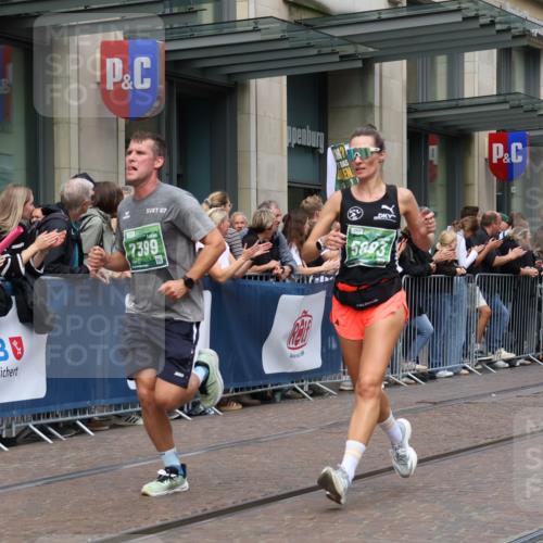 13.09.2026 - 21. swb-Marathon Bremen Strokosch-Dieckow http://msf.ph/oto/10391322 13.09.2026 13:05:47 Ziel 681, 1901, 3297, 3466, 4614, 4712, 5803, 6058, 6686, 7336, 7399, 8334, 8670, 8877, 8983, 9429, 9918, 1017, 1301, 1562, 1745, 1879, 2538, 3242, 3271, 3520, 4157, 5199, 5725, 6025, 6579, 7141, 8706, 8973, 9010 meine-sportfotos.de