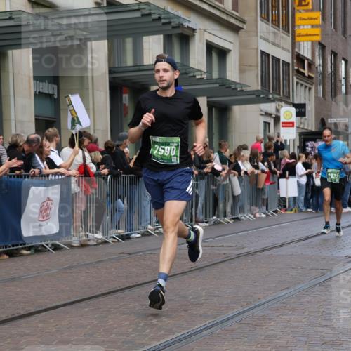 13.09.2026 - 21. swb-Marathon Bremen Strokosch-Dieckow http://msf.ph/oto/10391432 13.09.2026 13:06:17 Ziel 508, 788, 1009, 1770, 1921, 2832, 3910, 4777, 5238, 6784, 6951, 7590, 8621, 13148, 474, 681, 1901, 3297, 3466, 4614, 4712, 5803, 6686, 7336, 7399, 8334, 8670, 8983, 9429, 9918, 9934 meine-sportfotos.de