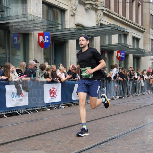 13.09.2026 - 21. swb-Marathon Bremen Strokosch-Dieckow http://msf.ph/oto/10391434 13.09.2026 13:06:17 Ziel 508, 788, 1009, 1770, 1921, 2832, 3910, 4777, 5238, 6784, 6951, 7590, 8621, 13148, 474, 681, 1901, 3297, 3466, 4614, 4712, 5803, 6686, 7336, 7399, 8334, 8670, 8983, 9429, 9918, 9934 meine-sportfotos.de