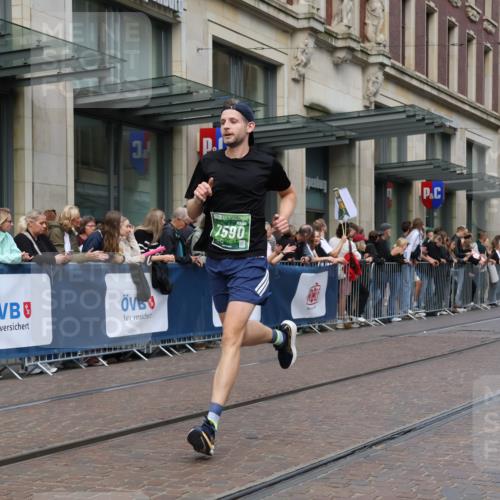 13.09.2026 - 21. swb-Marathon Bremen Strokosch-Dieckow http://msf.ph/oto/10391437 13.09.2026 13:06:18 Ziel 508, 521, 788, 1009, 1770, 1921, 2832, 3910, 4777, 5238, 6784, 6951, 7590, 8580, 8621, 13148, 474, 681, 1901, 3297, 3466, 4614, 4712, 5803, 6686, 7336, 7399, 8334, 8670, 8983, 9429, 9918, 9934 meine-sportfotos.de