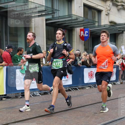 13.09.2026 - 21. swb-Marathon Bremen Strokosch-Dieckow http://msf.ph/oto/10391468 13.09.2026 13:06:25 Ziel 508, 521, 788, 1009, 1770, 1921, 2832, 3127, 3910, 4574, 4777, 5238, 6784, 6951, 8580, 8888, 474, 1901, 3466, 4614, 6686, 7336, 7590, 8621, 8670, 9934, 13148 meine-sportfotos.de
