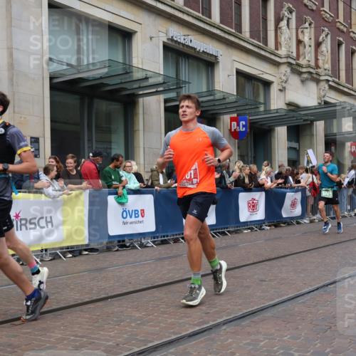 13.09.2026 - 21. swb-Marathon Bremen Strokosch-Dieckow http://msf.ph/oto/10391472 13.09.2026 13:06:26 Ziel 508, 521, 749, 788, 1009, 1770, 1921, 2832, 3127, 3910, 4574, 4777, 5238, 6784, 6951, 8580, 8888, 474, 1901, 3466, 4614, 6686, 7336, 7590, 8621, 8670, 9934, 13148 meine-sportfotos.de
