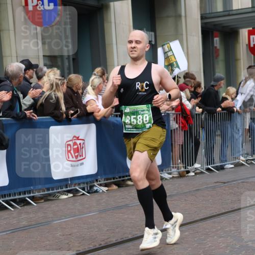 13.09.2026 - 21. swb-Marathon Bremen Strokosch-Dieckow http://msf.ph/oto/10391506 13.09.2026 13:06:35 Ziel 521, 749, 788, 1009, 3127, 3794, 3910, 3973, 4574, 5238, 6784, 6951, 8580, 8888, 9708, 474, 508, 1770, 1901, 1921, 2832, 3910, 4777, 7590, 8621, 9934, 13148 meine-sportfotos.de