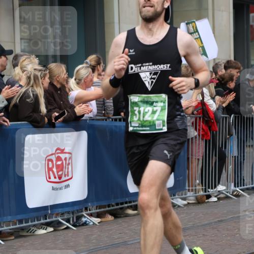 13.09.2026 - 21. swb-Marathon Bremen Strokosch-Dieckow http://msf.ph/oto/10391511 13.09.2026 13:06:37 Ziel 521, 749, 1009, 3127, 3794, 3973, 4574, 5238, 6784, 6951, 8580, 8888, 9708, 474, 508, 788, 1770, 1921, 2832, 3910, 4777, 6951, 7590, 8621, 9934, 13148 meine-sportfotos.de