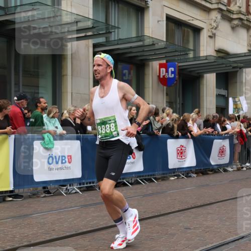 13.09.2026 - 21. swb-Marathon Bremen Strokosch-Dieckow http://msf.ph/oto/10391528 13.09.2026 13:06:41 Ziel 521, 749, 1540, 3127, 3794, 3973, 4574, 6053, 6784, 7876, 8580, 8888, 9708, 508, 788, 1009, 1770, 1921, 2832, 3910, 4777, 5238, 6951, 7590, 8621, 13148 meine-sportfotos.de