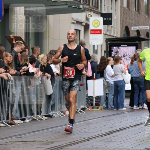 13.09.2026 - 21. swb-Marathon Bremen Strokosch-Dieckow http://msf.ph/oto/10391530 13.09.2026 13:06:42 Ziel 521, 749, 1540, 3127, 3794, 3973, 4574, 6053, 6784, 7636, 7876, 8580, 8888, 9708, 9927, 508, 788, 1009, 1770, 1921, 2832, 3910, 4777, 5238, 6784, 6951, 7590, 8621, 13148 meine-sportfotos.de