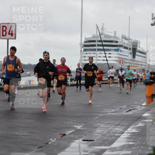 13.09.2026 - Kiel Lauf Andreas Tolksdorf http://msf.ph/oto/10399821 13.09.2026 10:57:28 Kiellinie 4, 2809, 11418, 10577, 12521, 3 meine-sportfotos.de
