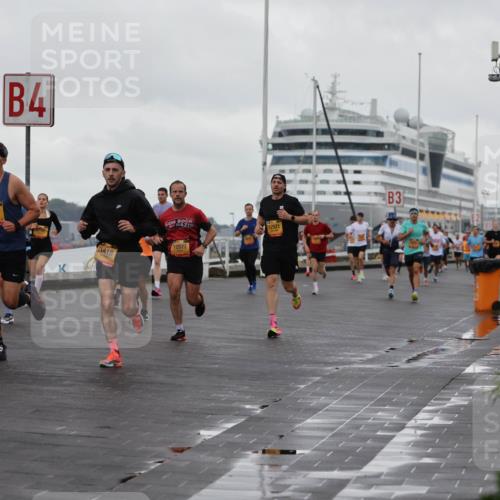 13.09.2026 - Kiel Lauf Andreas Tolksdorf http://msf.ph/oto/10399835 13.09.2026 10:57:29 Kiellinie 2809, 4, 10577, 12521, 3 meine-sportfotos.de