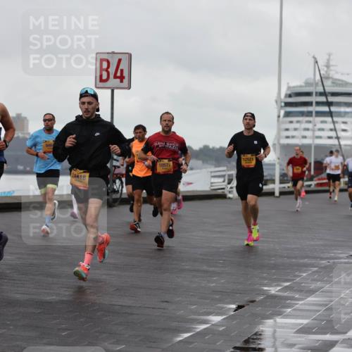 13.09.2026 - Kiel Lauf Andreas Tolksdorf http://msf.ph/oto/10399862 13.09.2026 10:57:29 Kiellinie 39, 2809, 9464, 11418, 4, 10577, 12521, 3 meine-sportfotos.de