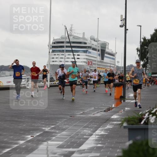 13.09.2026 - Kiel Lauf Andreas Tolksdorf http://msf.ph/oto/10399898 13.09.2026 10:57:31 Kiellinie 25213, 4, 9247, 3, 1043, 100, 472 meine-sportfotos.de