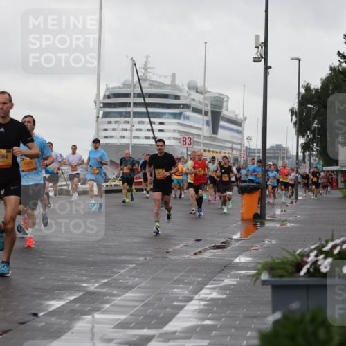 13.09.2026 - Kiel Lauf Andreas Tolksdorf http://msf.ph/oto/10400057 13.09.2026 10:57:40 Kiellinie 4, 11025, 7084, 6333, 3, 100 meine-sportfotos.de