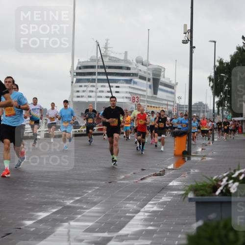 13.09.2026 - Kiel Lauf Andreas Tolksdorf http://msf.ph/oto/10400064 13.09.2026 10:57:40 Kiellinie 4, 70, 6333, 3, 100 meine-sportfotos.de