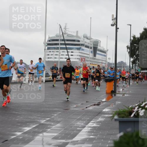 13.09.2026 - Kiel Lauf Andreas Tolksdorf http://msf.ph/oto/10400068 13.09.2026 10:57:40 Kiellinie 4, 7084, 6333, 7077, 3, 100 meine-sportfotos.de