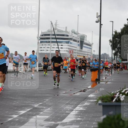 13.09.2026 - Kiel Lauf Andreas Tolksdorf http://msf.ph/oto/10400071 13.09.2026 10:57:40 Kiellinie 4, 7084, 6333, 7077, 3, 100, 3173472 meine-sportfotos.de