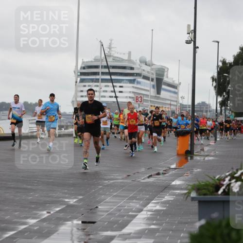 13.09.2026 - Kiel Lauf Andreas Tolksdorf http://msf.ph/oto/10400081 13.09.2026 10:57:41 Kiellinie 4, 6333, 1725, 707, 3 meine-sportfotos.de