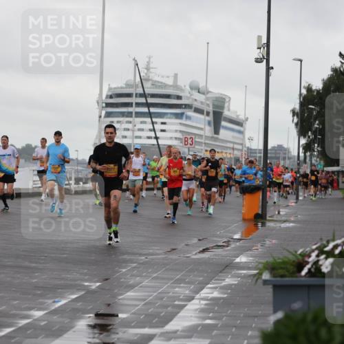 13.09.2026 - Kiel Lauf Andreas Tolksdorf http://msf.ph/oto/10400087 13.09.2026 10:57:41 Kiellinie 4, 11725, 7077, 3, 100 meine-sportfotos.de