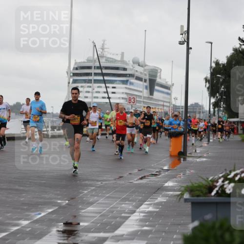 13.09.2026 - Kiel Lauf Andreas Tolksdorf http://msf.ph/oto/10400088 13.09.2026 10:57:41 Kiellinie 4, 11725, 3, 300, 31, 3422 meine-sportfotos.de