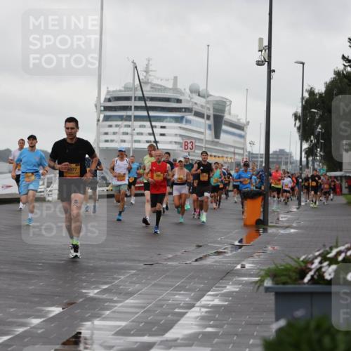 13.09.2026 - Kiel Lauf Andreas Tolksdorf http://msf.ph/oto/10400094 13.09.2026 10:57:42 Kiellinie 4, 7077, 3, 100, 422 meine-sportfotos.de