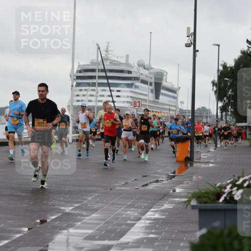 13.09.2026 - Kiel Lauf Andreas Tolksdorf http://msf.ph/oto/10400100 13.09.2026 10:57:42 Kiellinie 4, 263, 7077, 3, 100 meine-sportfotos.de
