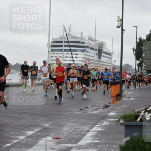 13.09.2026 - Kiel Lauf Andreas Tolksdorf http://msf.ph/oto/10400110 13.09.2026 10:57:43 Kiellinie 4, 70, 31, 7077, 3, 100, 13422 meine-sportfotos.de