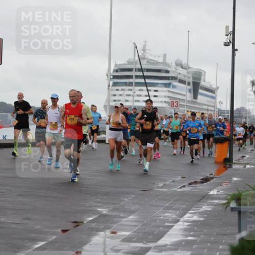 13.09.2026 - Kiel Lauf Andreas Tolksdorf http://msf.ph/oto/10400137 13.09.2026 10:57:44 Kiellinie 4, 7307, 10897, 1199, 12049, 263, 4, 7659, 3 meine-sportfotos.de