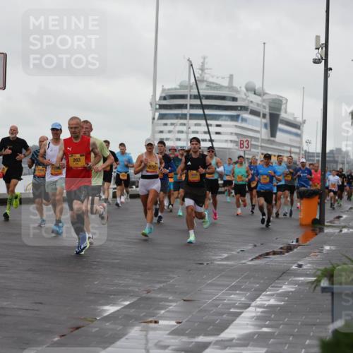 13.09.2026 - Kiel Lauf Andreas Tolksdorf http://msf.ph/oto/10400147 13.09.2026 10:57:45 Kiellinie 4, 10897, 263, 9767, 7659, 3 meine-sportfotos.de