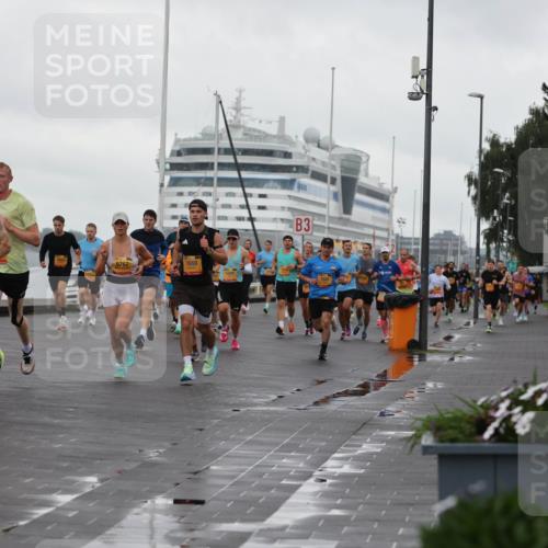 13.09.2026 - Kiel Lauf Andreas Tolksdorf http://msf.ph/oto/10400151 13.09.2026 10:57:45 Kiellinie 4, 263, 9767, 7659, 3, 100 meine-sportfotos.de