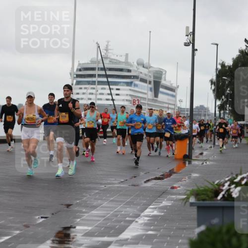 13.09.2026 - Kiel Lauf Andreas Tolksdorf http://msf.ph/oto/10400168 13.09.2026 10:57:46 Kiellinie 4, 8075, 9767, 7659, 3, 100 meine-sportfotos.de