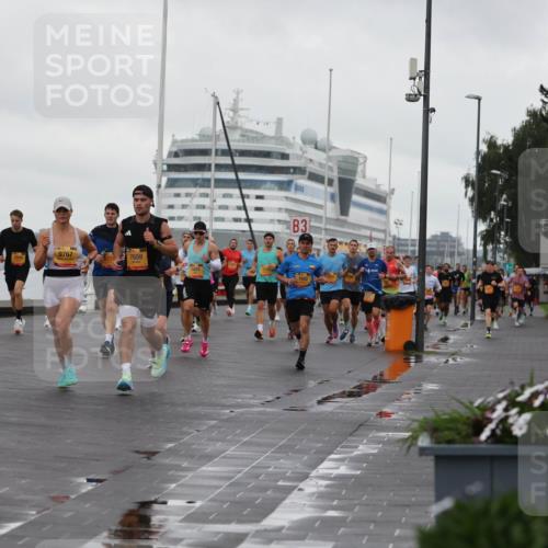 13.09.2026 - Kiel Lauf Andreas Tolksdorf http://msf.ph/oto/10400169 13.09.2026 10:57:46 Kiellinie 4, 8075, 3, 9767, 7659, 1642, 100 meine-sportfotos.de