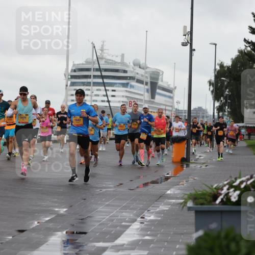 13.09.2026 - Kiel Lauf Andreas Tolksdorf http://msf.ph/oto/10400209 13.09.2026 10:57:48 Kiellinie 4, 6722, 10093, 5423, 5828, 11408, 1642, 100 meine-sportfotos.de