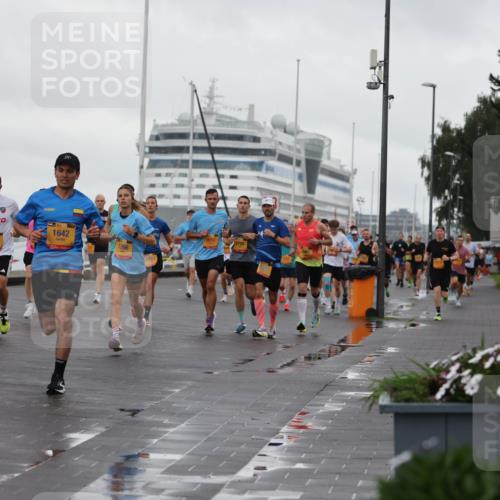 13.09.2026 - Kiel Lauf Andreas Tolksdorf http://msf.ph/oto/10400231 13.09.2026 10:57:50 Kiellinie 4, 5423, 5828, 5926, 1642, 1266, 2700 meine-sportfotos.de