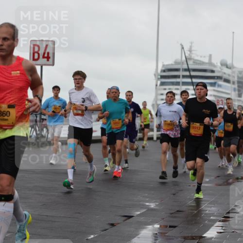 13.09.2026 - Kiel Lauf Andreas Tolksdorf http://msf.ph/oto/10400318 13.09.2026 10:57:56 Kiellinie 3360, 4, 5852, 11863, 83, 8912, 5587 meine-sportfotos.de