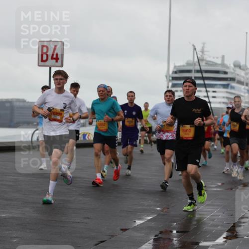 13.09.2026 - Kiel Lauf Andreas Tolksdorf http://msf.ph/oto/10400329 13.09.2026 10:57:56 Kiellinie 3884, 4, 10238, 5852, 4072, 38, 8912, 12604 meine-sportfotos.de