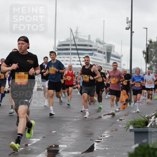 13.09.2026 - Kiel Lauf Andreas Tolksdorf http://msf.ph/oto/10400336 13.09.2026 10:57:57 Kiellinie 4, 38, 5852, 14, 39, 8912, 1113, 5587, 126 meine-sportfotos.de