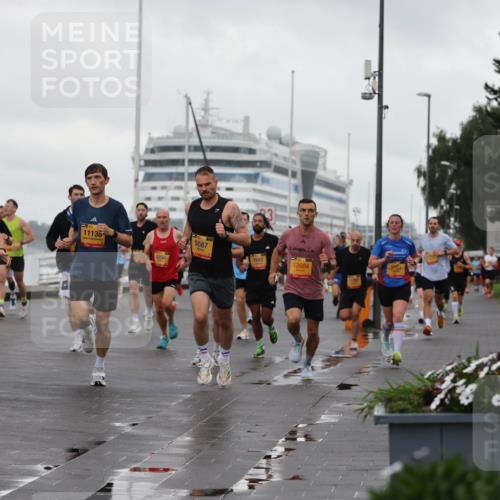 13.09.2026 - Kiel Lauf Andreas Tolksdorf http://msf.ph/oto/10400349 13.09.2026 10:57:58 Kiellinie 34, 11863, 11136, 5587, 7643, 12604, 5801, 11787 meine-sportfotos.de