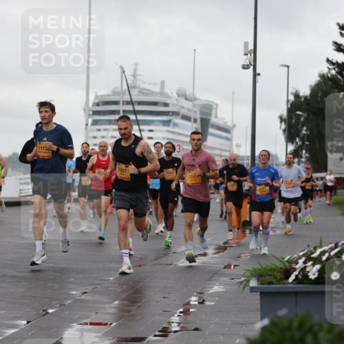 13.09.2026 - Kiel Lauf Andreas Tolksdorf http://msf.ph/oto/10400354 13.09.2026 10:57:58 Kiellinie 84, 530, 863, 3, 1115, 5587, 7643, 12604, 11787, 5681 meine-sportfotos.de